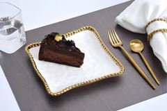 PRATO PORCELANA BORDA TITÂNIO DOURADO 16,5X16,5CM GOLDEN SALERNO   