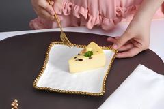 PRATO PORCELANA BORDA TITÂNIO DOURADO 16,5X16,5CM GOLDEN SALERNO   