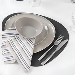 LUGAR AMERICANO IRREGULAR PVC 44X34CM PRETO RAVENA    