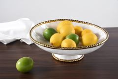 SALADEIRA PÉ PORCELANA BORDA TITÂNIO DOURADA 30,5CM GOLDEN SALERNO  