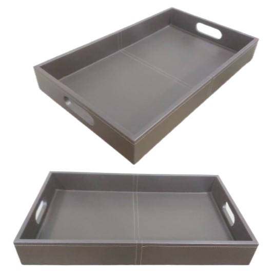 BANDEJA MDF/COURO SINTÉTICO 60X40CM MARROM      